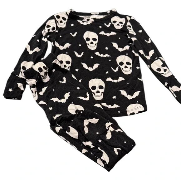 3- Posh Peanut Pajamas Sets Halloween Size 2T hello kitty bats Lot Bundle